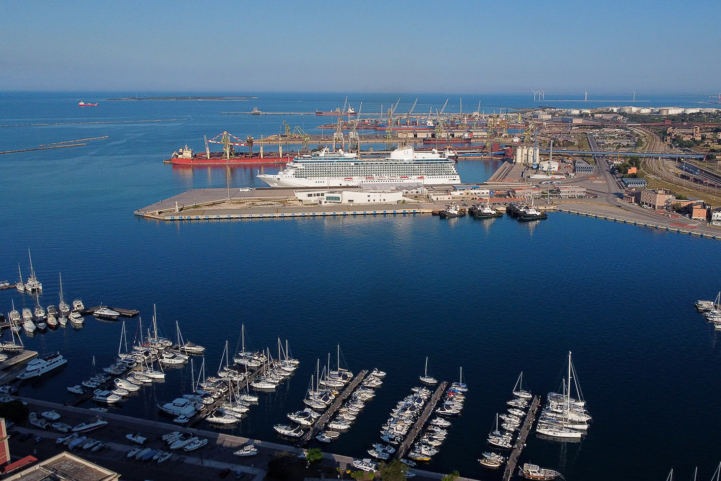 Porto di Taranto