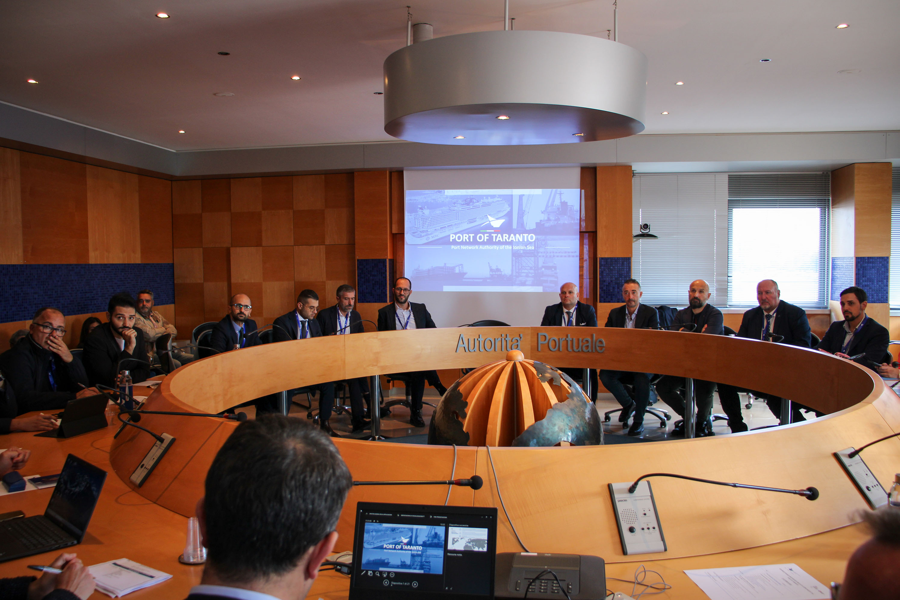 2025 10 09 porto taranto delegazione francese 10