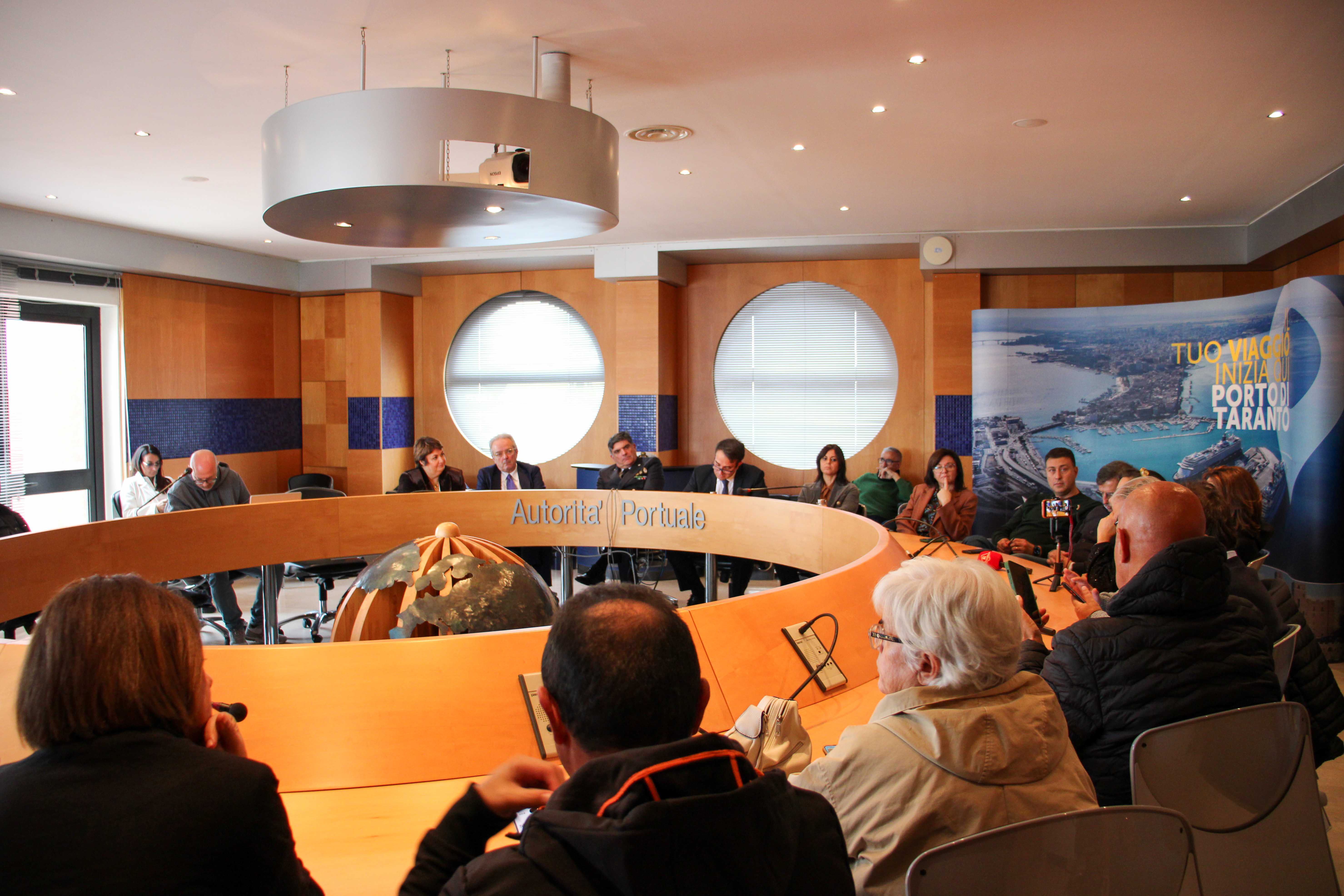 2025 11 21 conferenza stampa gugliotti porto taranto 6