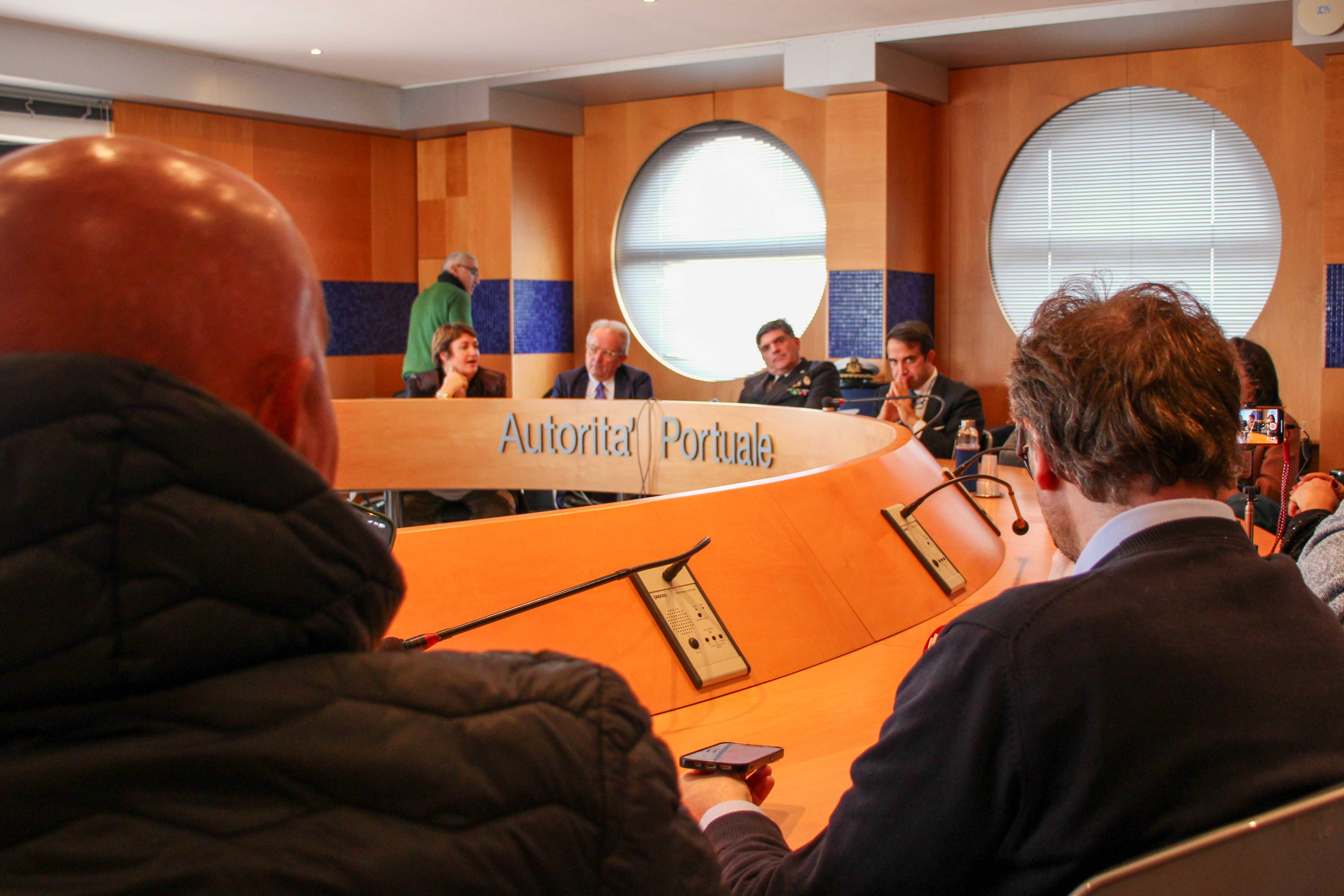 2025 11 21 conferenza stampa gugliotti porto taranto 7