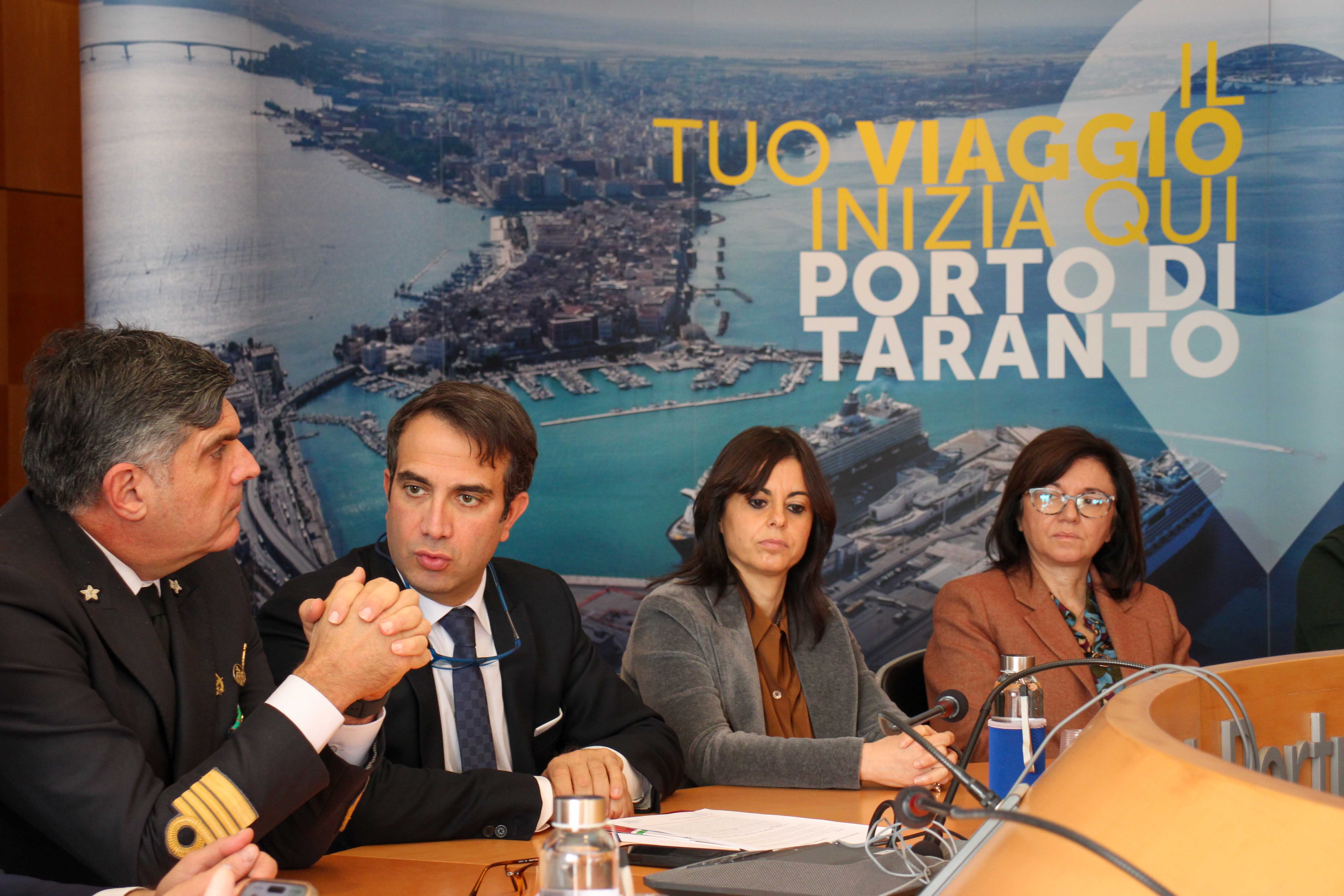 2025 11 21 conferenza stampa gugliotti porto taranto 9